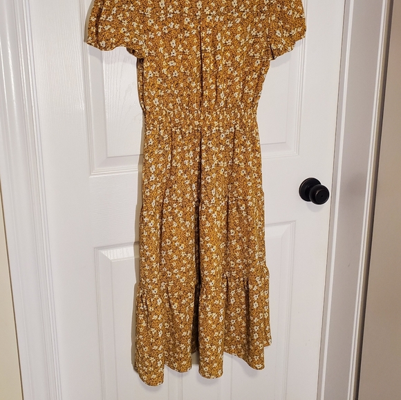 Spring dress by Monteau Los Angelos - Picture 5 of 5